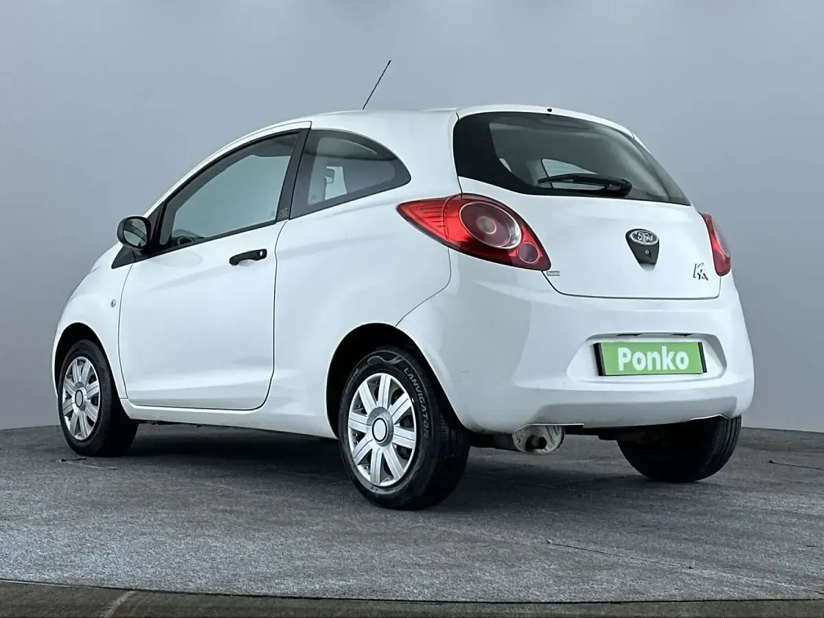 Used Ford Ka Studio 69 HP (50 kW) 2012 White Hatchback