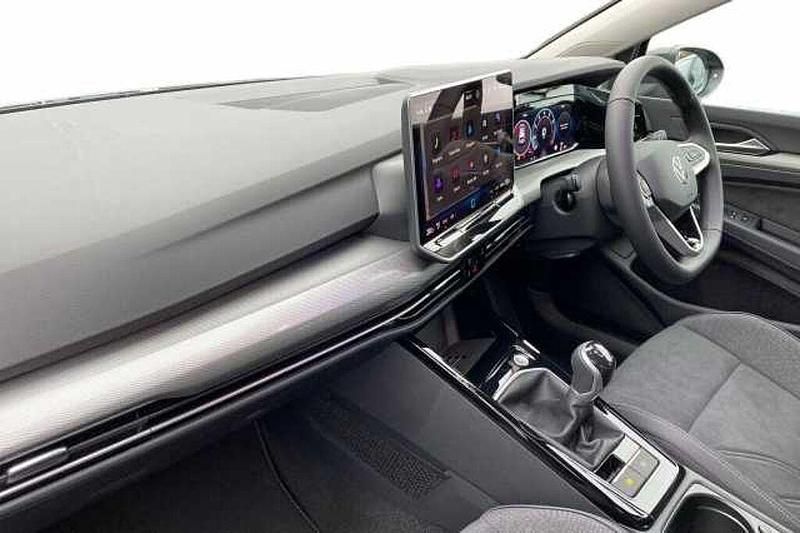 Second-hand VW Golf VIII 150 CP (110 kW) 2026