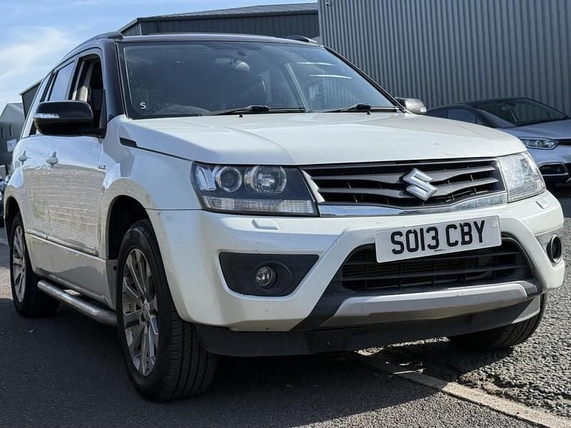 White Used 2013 Suzuki Grand Vitara SZ5 SUV | £6,800 (Fair price) - Image 1/4
