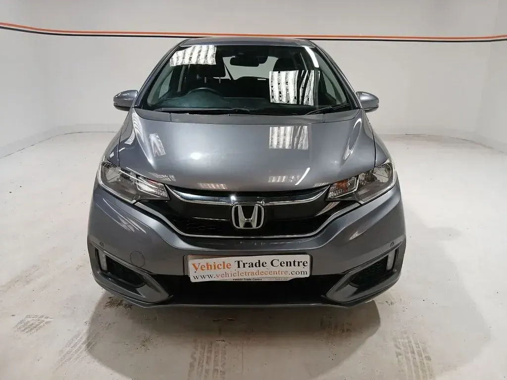 Used Honda Jazz SE 102 HP (75 kW) 2018 Grey Hatchback