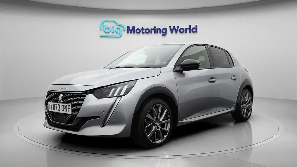 Usado Peugeot 208 GT 100 HP (73 kW) 2023 Cinzento Citadino