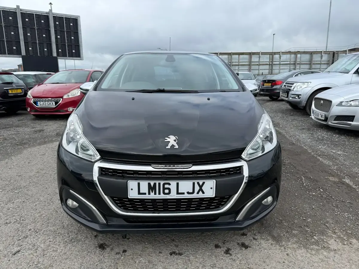 Used Peugeot 208 Allure 2016 Black Hatchback