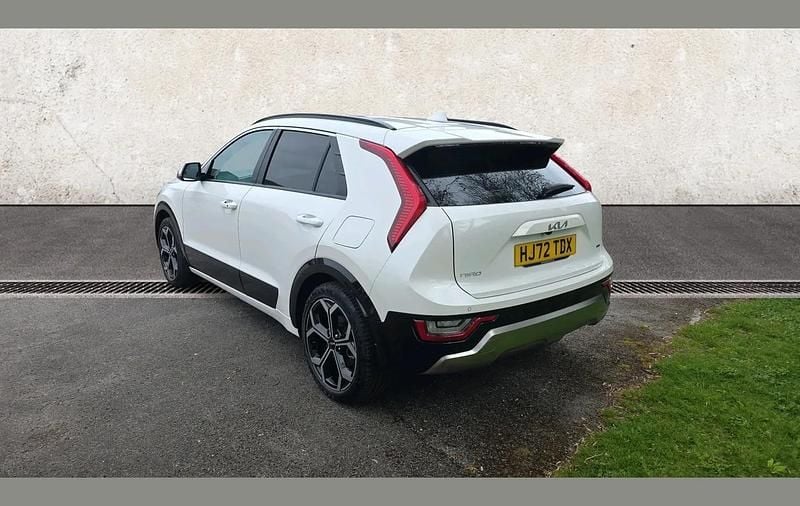 Used Kia Niro 139 HP (102 kW) 2022 White SUV