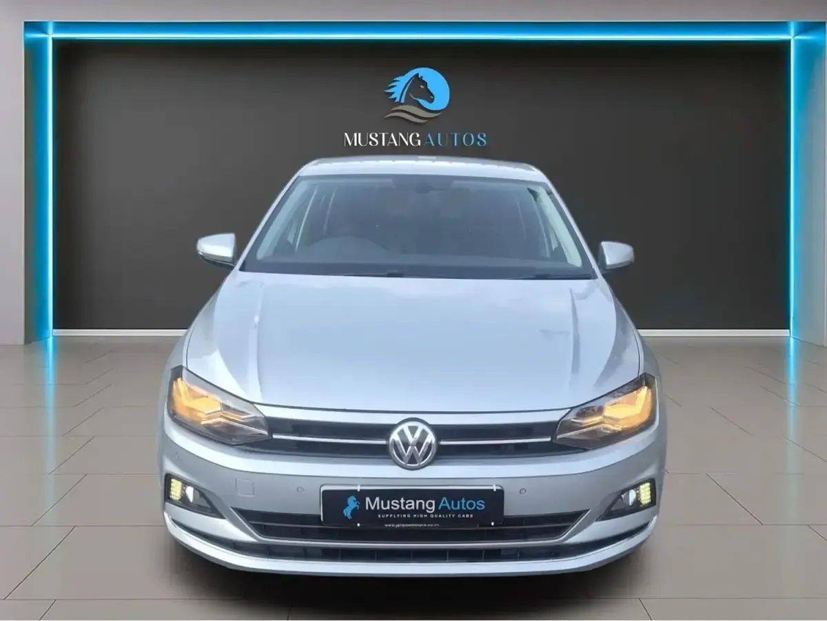 Used VW Polo SEL 2018 Silver Hatchback