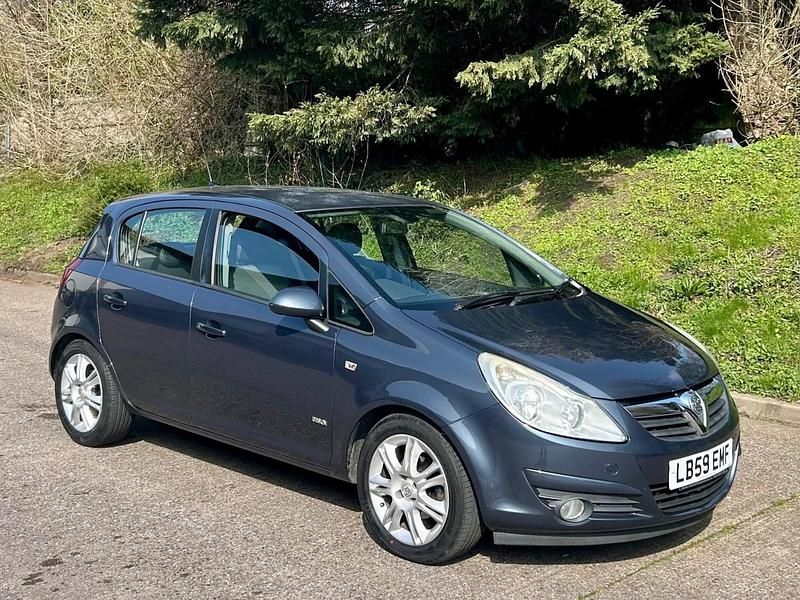 Used Vauxhall Corsa Design Edition 89 HP (65 kW) 2009 Blue Hatchback