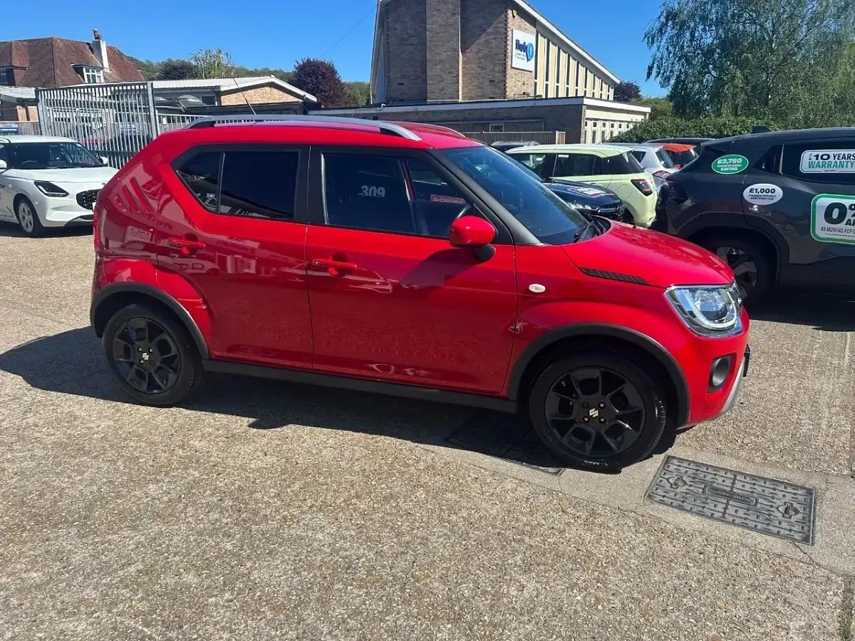 Used Suzuki Ignis SZ-T 83 HP (61 kW) 2023 Red SUV