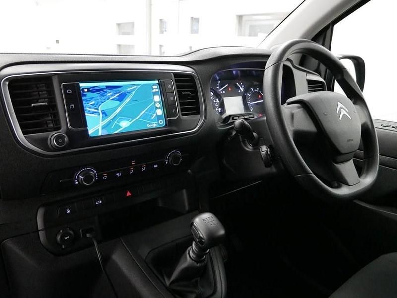 Used Citroën Dispatch 100 HP (73 kW) 2023 White MPV