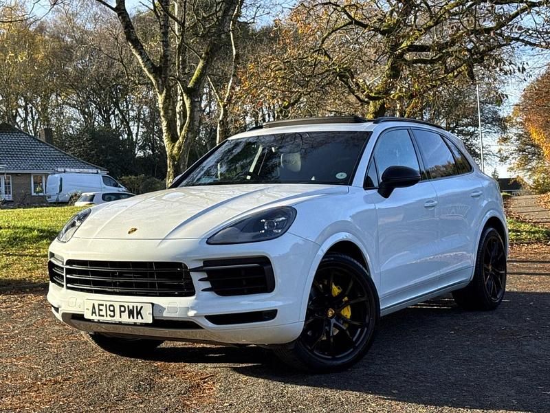 White Used 2019 Porsche Cayenne SUV | £38,995 (Good price) - Image 1/4