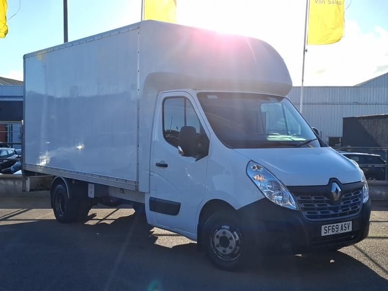 White Used 2019 Renault Master Business Van | £13,998 (Fair price) - Image 1/4