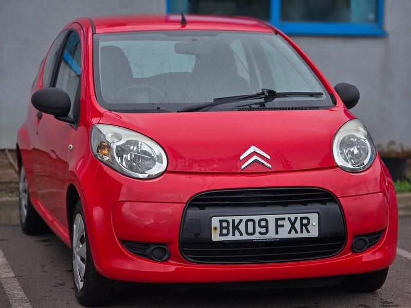 Used Citroën C1 68 HP (50 kW) 2009 Red Hatchback