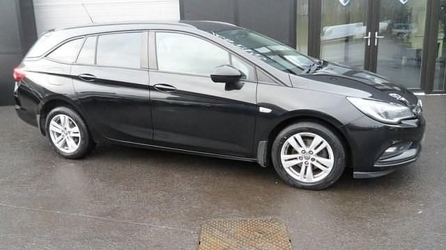 Used Vauxhall Astra Design Edition 110 HP (80 kW) 2024 Estate
