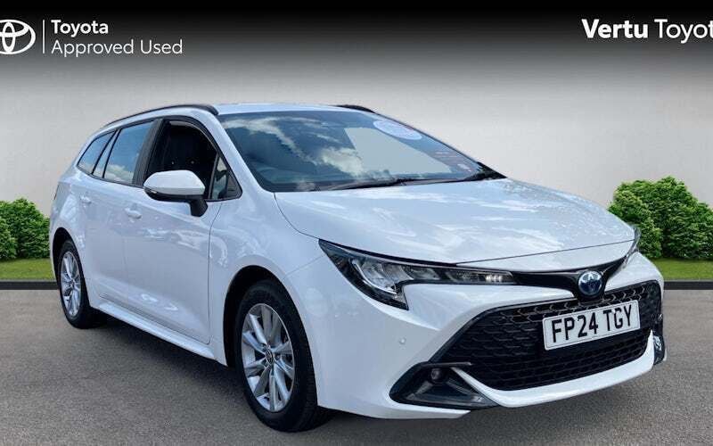 Used 2025 Toyota Corolla Estate | £23,907 (Fair price) - Image 1/4