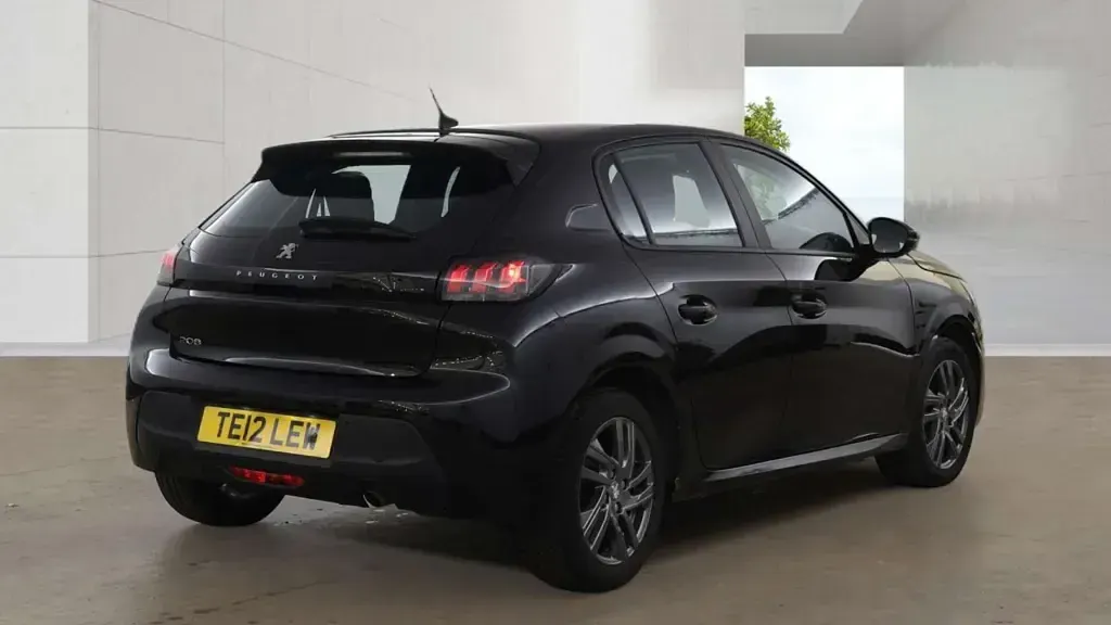 Used Peugeot 208 Active Premium 75 HP (55 kW) 2022 Black Hatchback