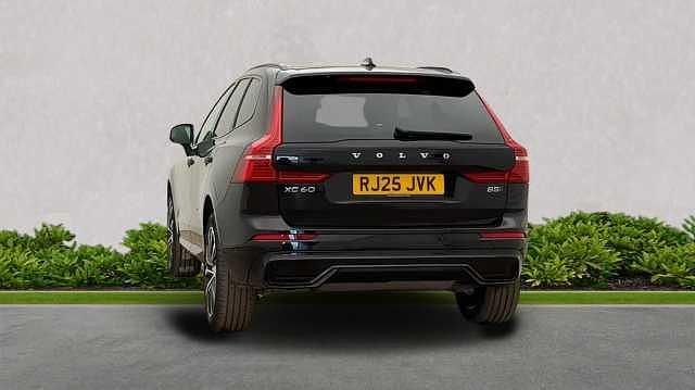 Used Volvo XC60 Plus 250 HP (183 kW) 2025 Black SUV