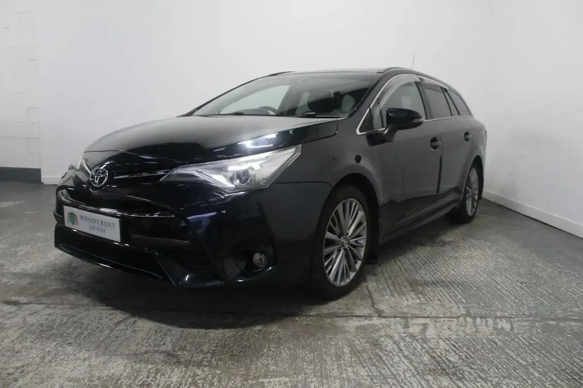 Used Toyota Avensis 2015 Grey Estate