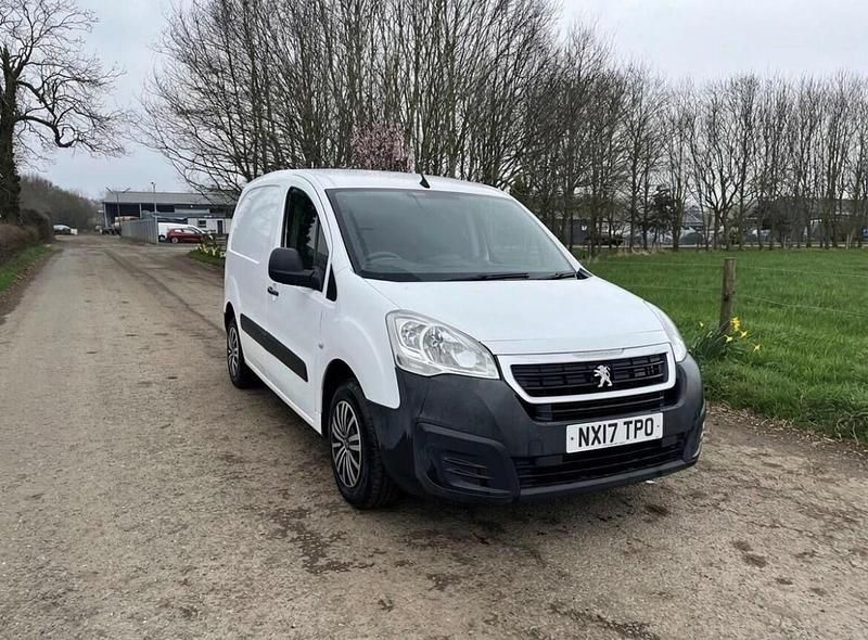 Begagnad Peugeot Partner 98 HK (72 kW) 2017 Vit