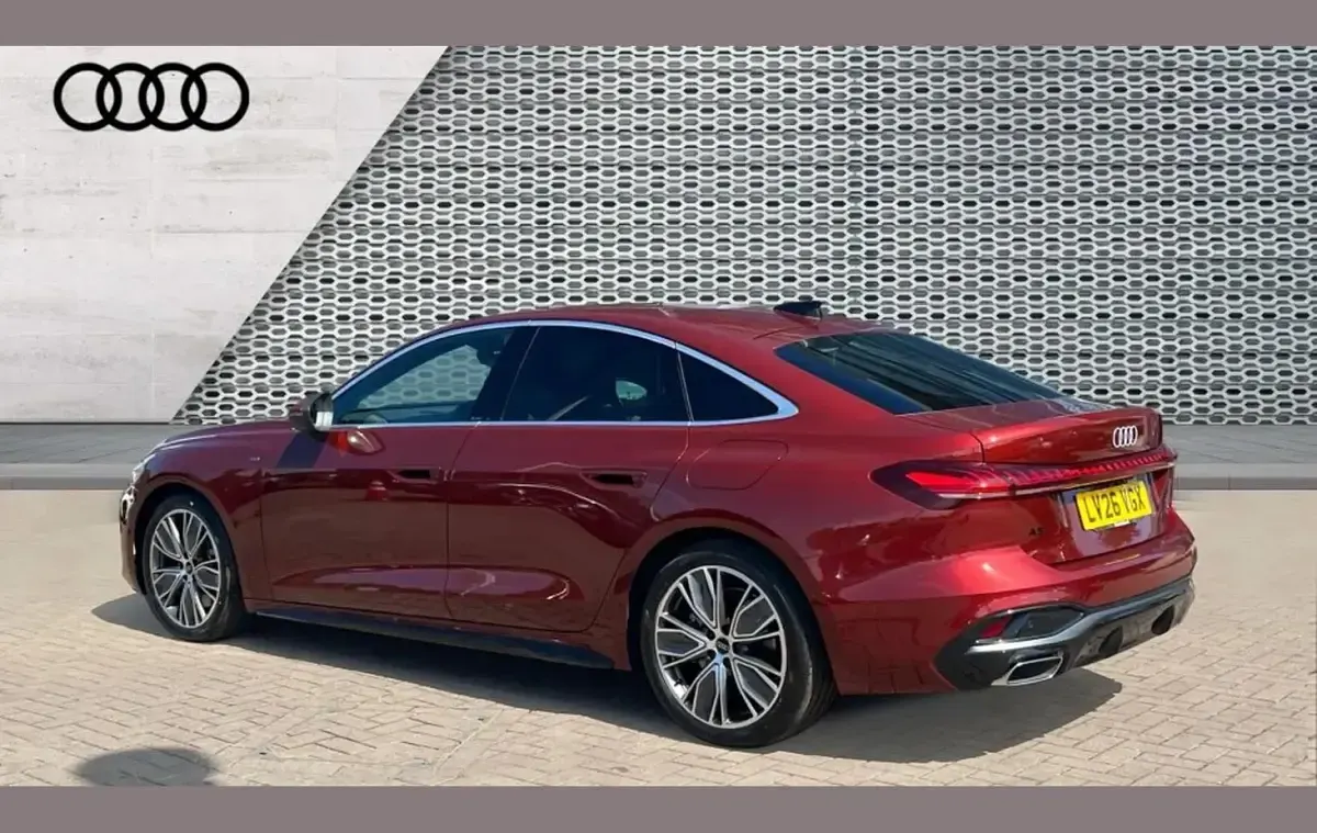 Ny Audi A5 S-Line 295 HK (216 kW) 2026 Röd Sedan