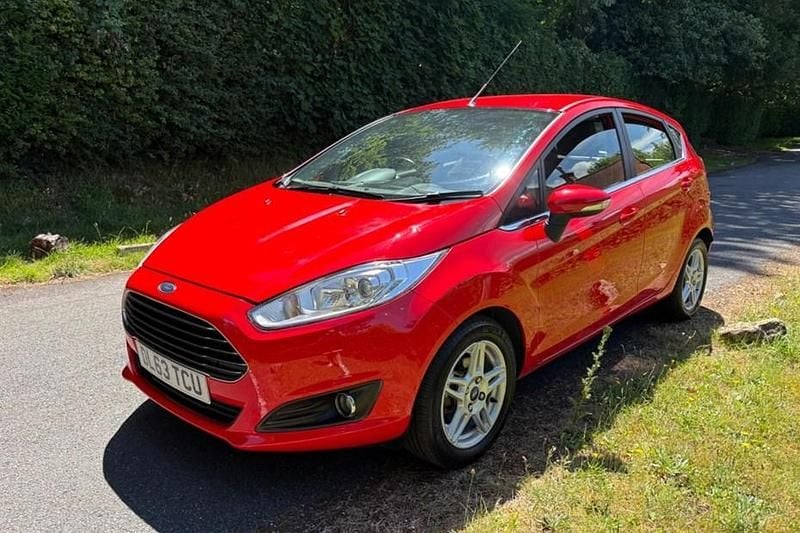 Red Used 2014 Ford Fiesta Zetec Hatchback | £2,880 (Fair price) - Image 1/1