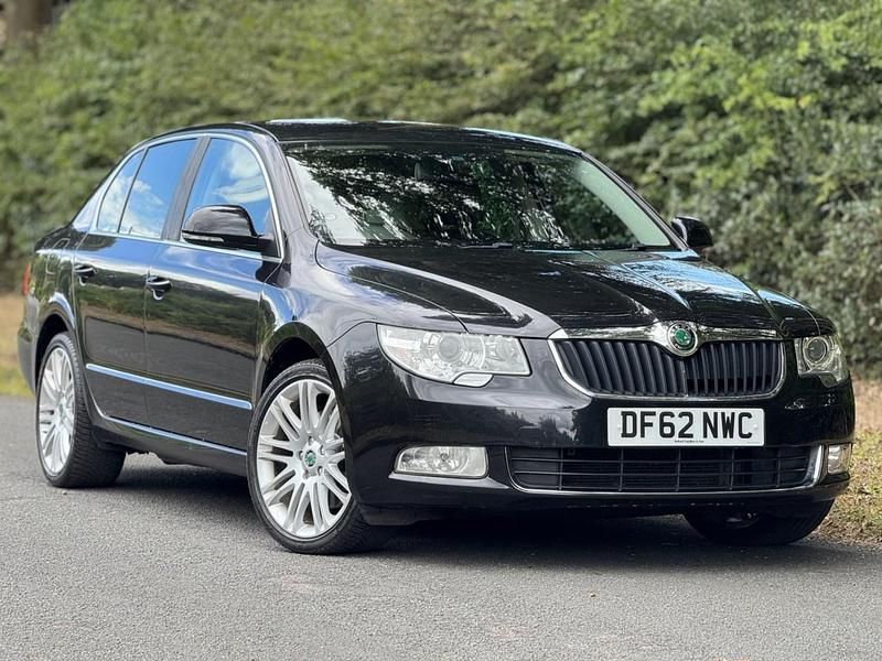 Black Used 2013 Skoda Superb SE Hatchback | £4,995 (Good price) - Image 1/4