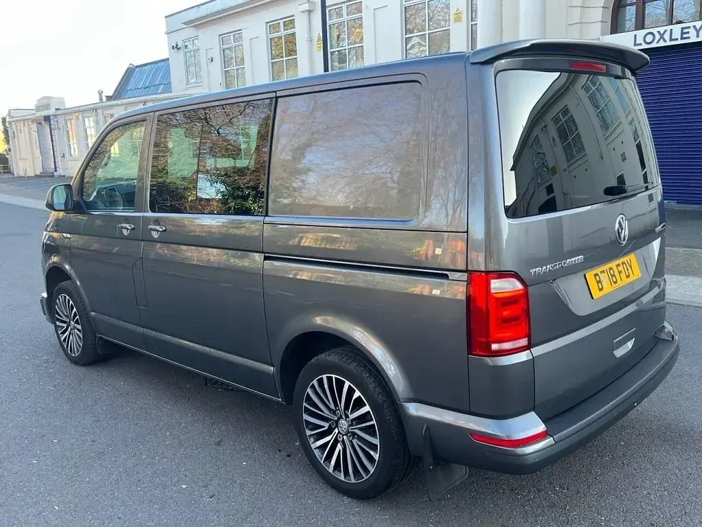 Begagnad VW Transporter Highline 2018 Grå Van