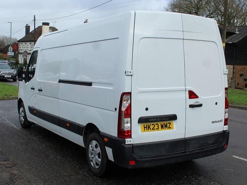 Used Renault Master Business 2023 White Van