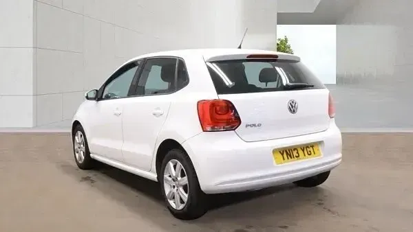 Usado VW Polo Match 70 HP (51 kW) 2013 Branco Citadino