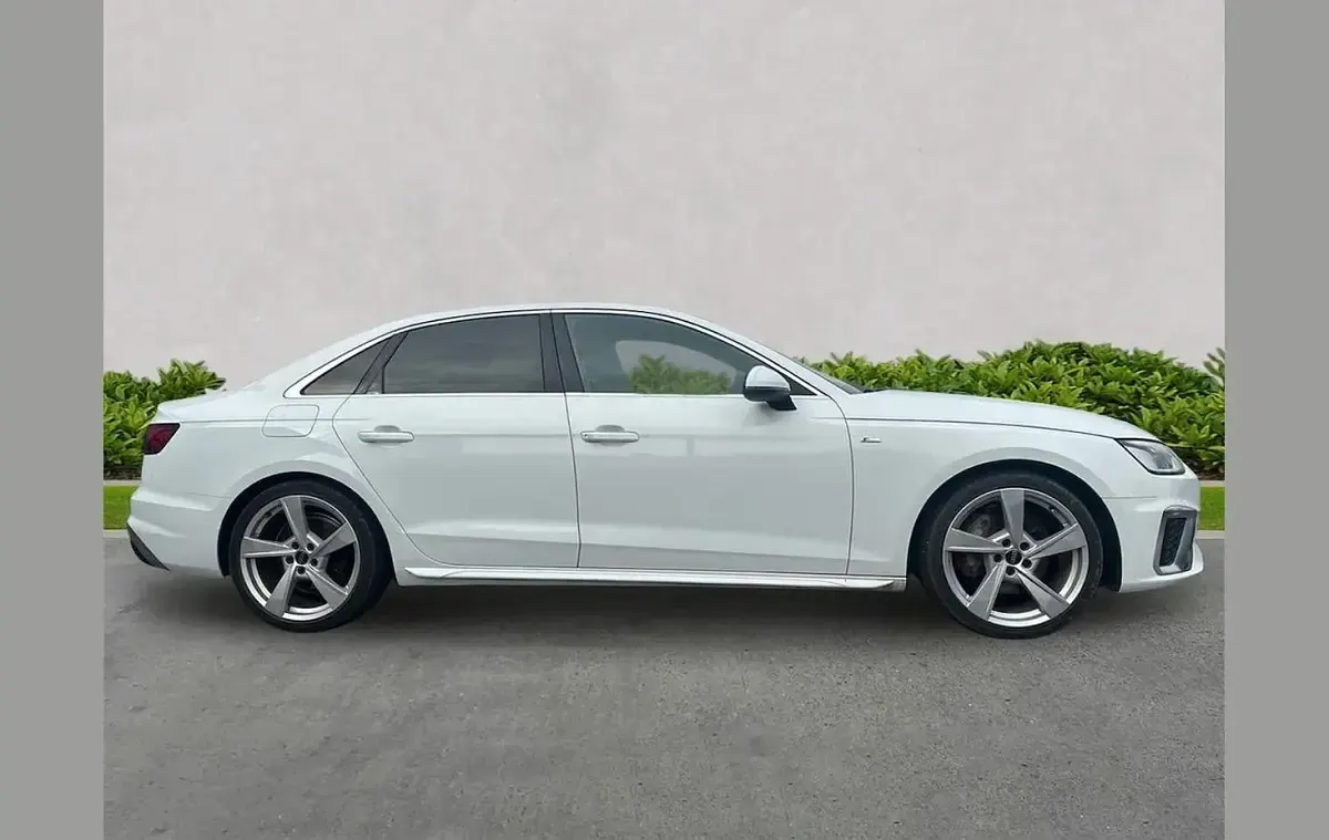 Used Audi A4 S-Line 204 HP (150 kW) 2024 White Sedan