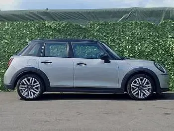Used Mini Cooper Classic 114 kW (156 HP) 2025 Silver Hatchback