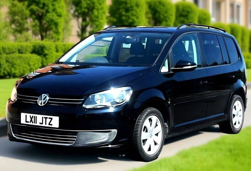 Black Used 2011 VW Touran MPV | £6,890 (Fair price) - Image 1/4