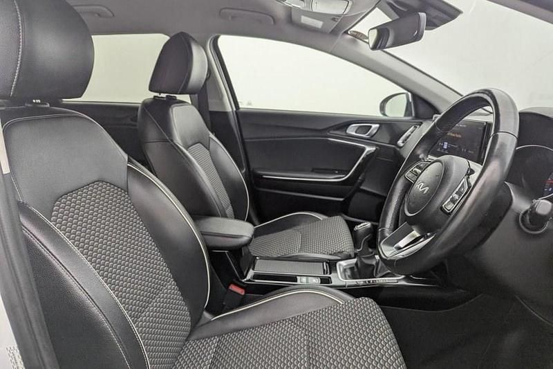 Used Kia Ceed Sportswagon 158 HP (116 kW) 2023 White Estate