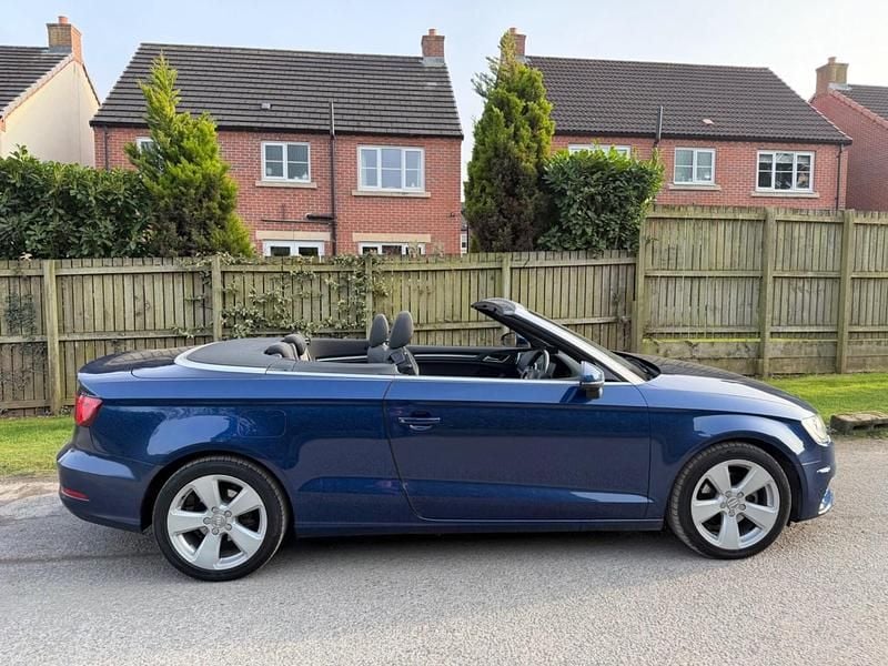 Usado Audi A3 Cabriolet Sport 150 CV (110 kW) 2014 Azul Descapotable