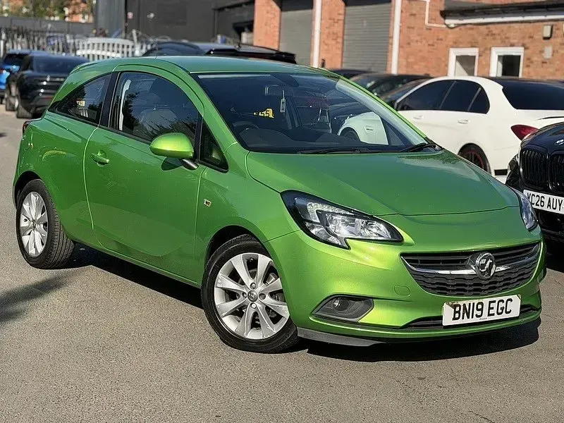 Second-hand Vauxhall Corsa 90 CP (66 kW) 2019 Verde Hatchback