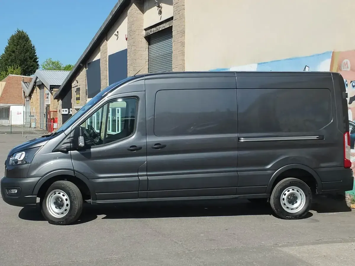 Used Ford Transit 165 HP (121 kW) 2024 Grey Van
