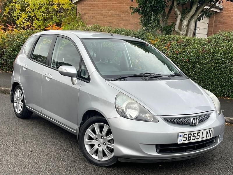 Silver Used 2005 Honda Jazz SE Hatchback | £2,795 (Fair price) - Image 1/4