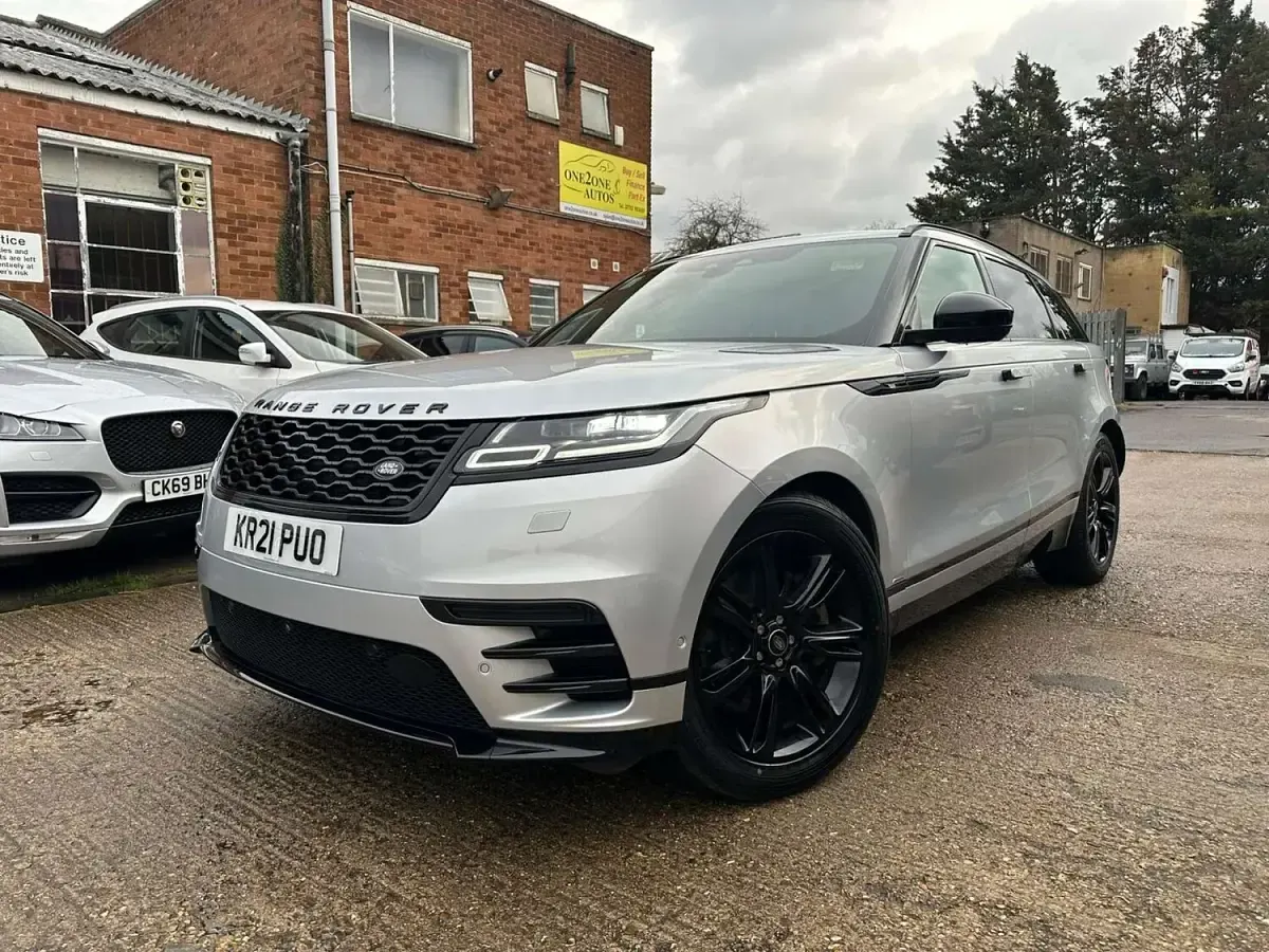 Used Land Rover Range Rover Velar SE Dynamic 300 HP (220 kW) 2021 Silver SUV