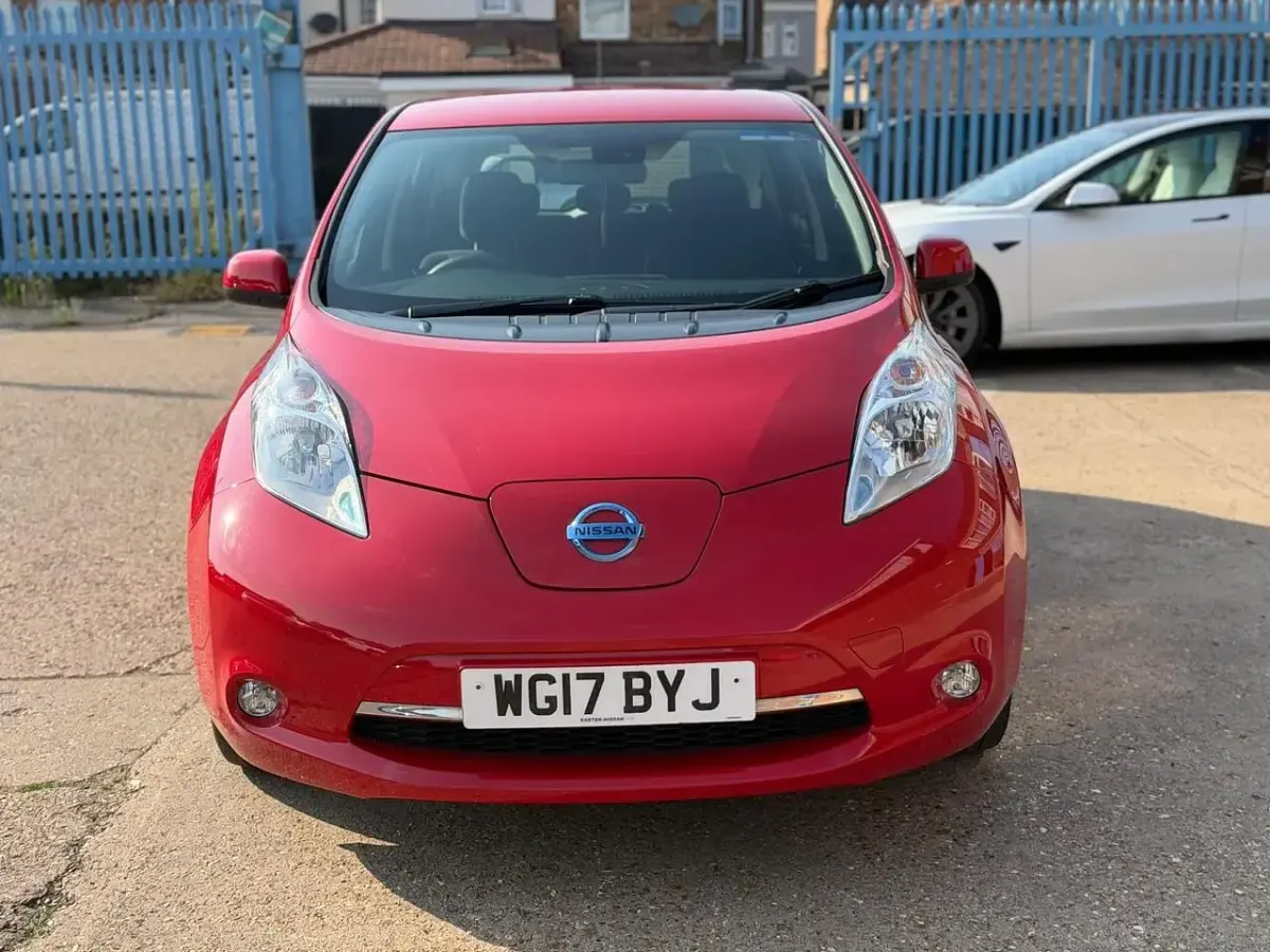 Used Nissan Leaf Acenta 80 kW (109 HP) 2017 Red Hatchback