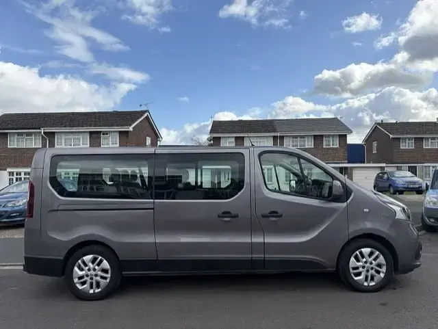 Used Renault Trafic 2018 Grey MPV
