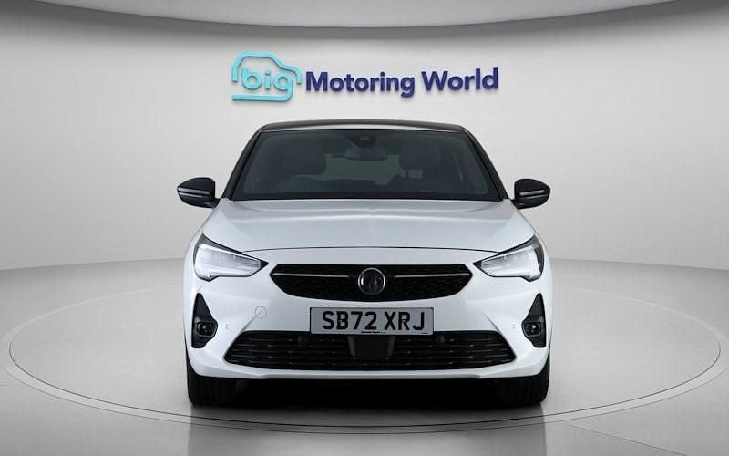 Used Vauxhall Corsa Ultimate 101 HP (74 kW) 2023 White Hatchback
