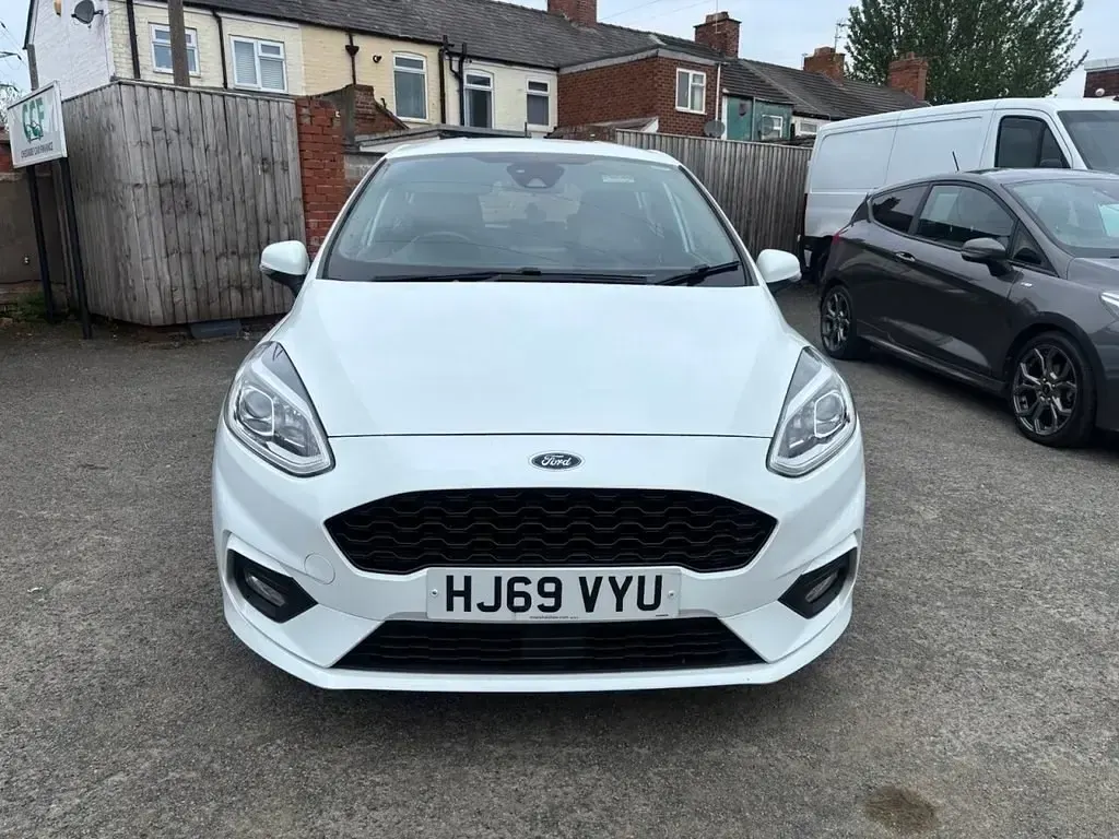 Second-hand Ford Fiesta ST-Line 140 CP (102 kW) 2019 Alb Hatchback