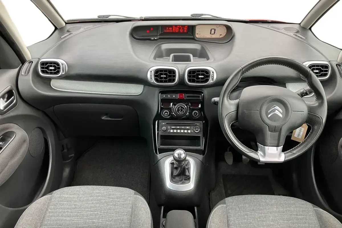 Used Citroën C3 Picasso Platinum 100 HP (73 kW) 2017 Red MPV
