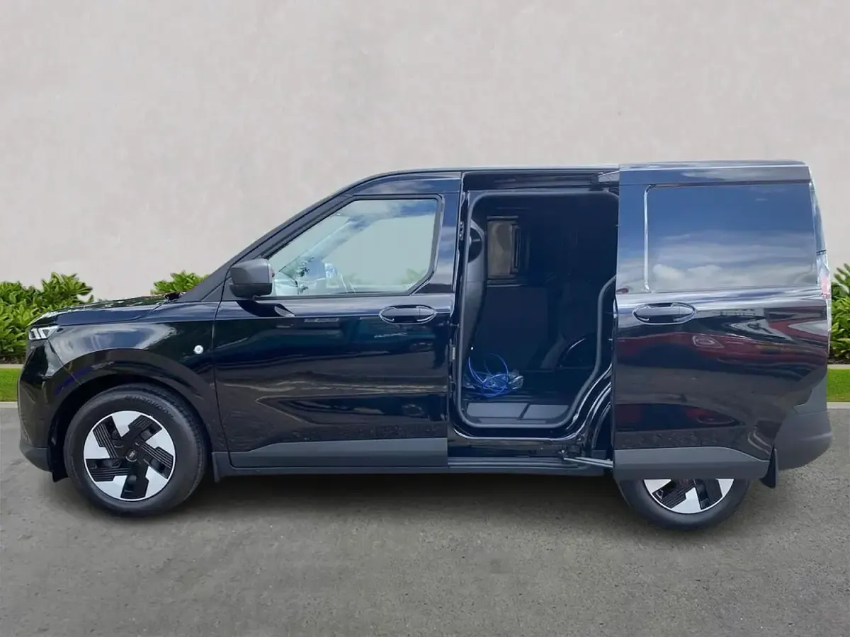 Ny Ford Transit Trend 100 kW (136 HK) 2026 Svart Van