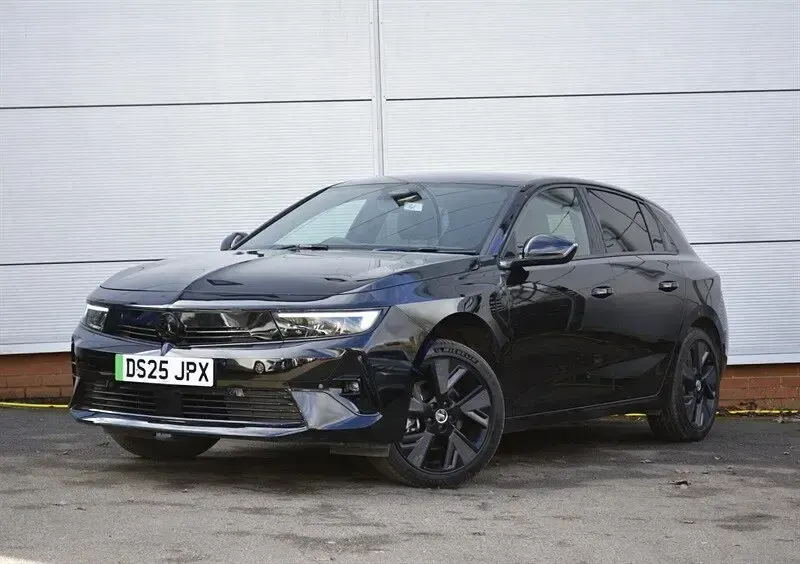Used Vauxhall Astra 114 kW (156 HP) 2025 Black Hatchback