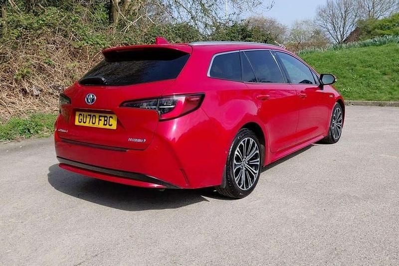 Used Toyota Corolla Sport 120 HP (88 kW) 2020 Red Estate