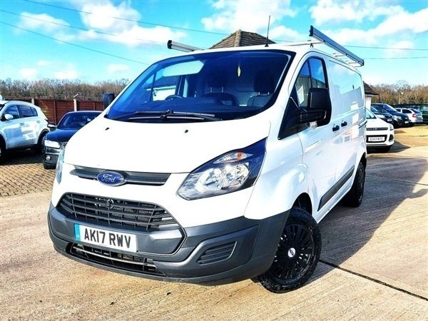 White Used 2017 Ford Transit Custom | £8,994 (Good price) - Image 1/1