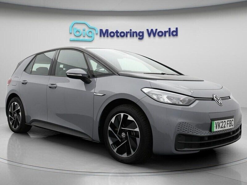 Grey Used 2022 VW ID.3 Pro Performance Hatchback | £13,900 (Good price) - Image 1/4