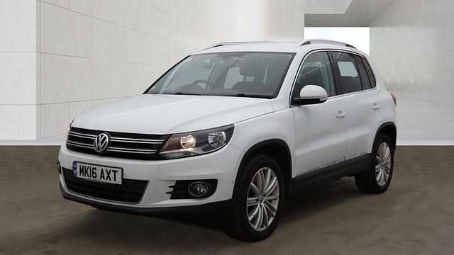 Usado VW Tiguan Edition 150 HP (110 kW) 2016 Branco SUV