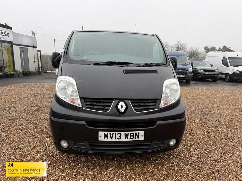Used Renault Trafic 115 HP (84 kW) 2013 Black MPV