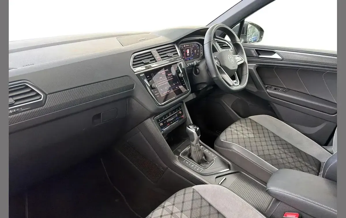 Used VW Tiguan R-line 150 HP (110 kW) 2023 Grey SUV