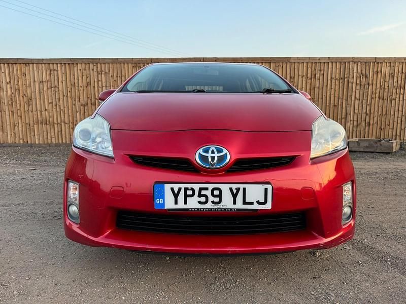 Used Toyota Prius T3 136 HP (100 kW) 2009 Red Hatchback