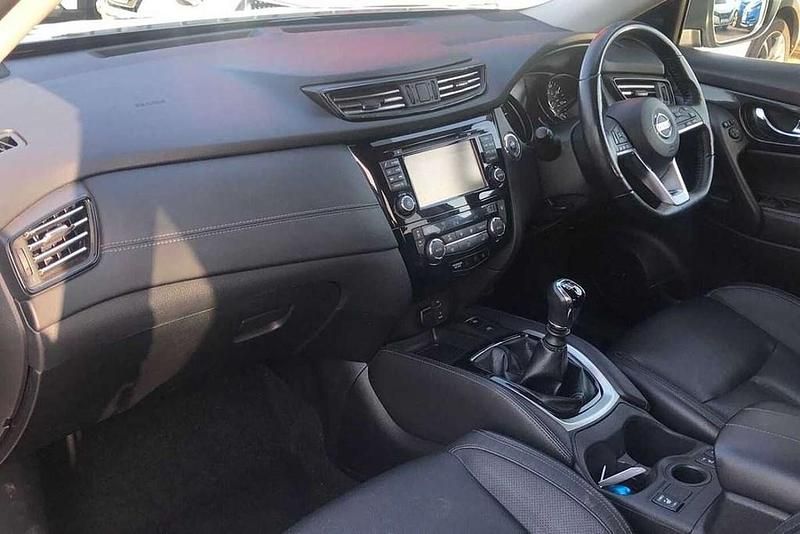 Used Nissan X-Trail Tekna 150 HP (110 kW) 2019 Grey SUV